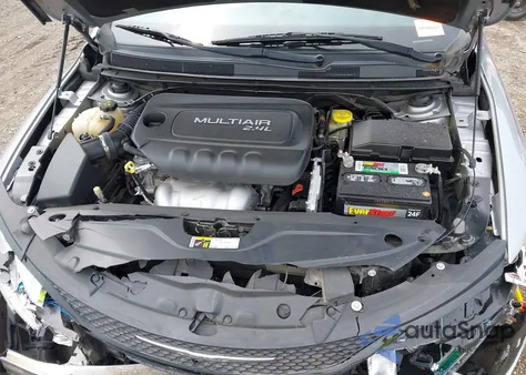 2015 Chrysler 200 S z USA, uszkodzony, nr VIN 1C3CCCBBXFN590325